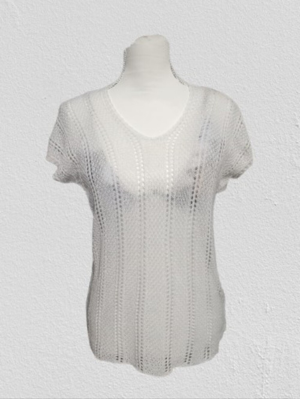 Lightweight V-Neck Knit Short Sleeve Top - White